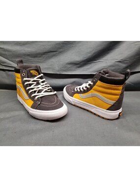 Vans Sk8-Hi Mte-1 Insulated SneakerBoot Suede Gold/Gray Boys Size 2 NEW NO BOX!